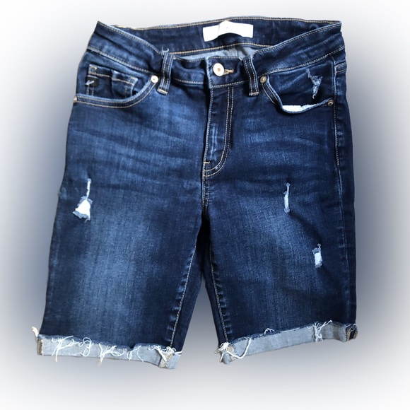 Like New KanCan Jean Shorts - Picture 1 of 8
